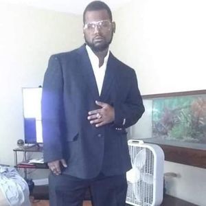 Meet your Posher, Dion